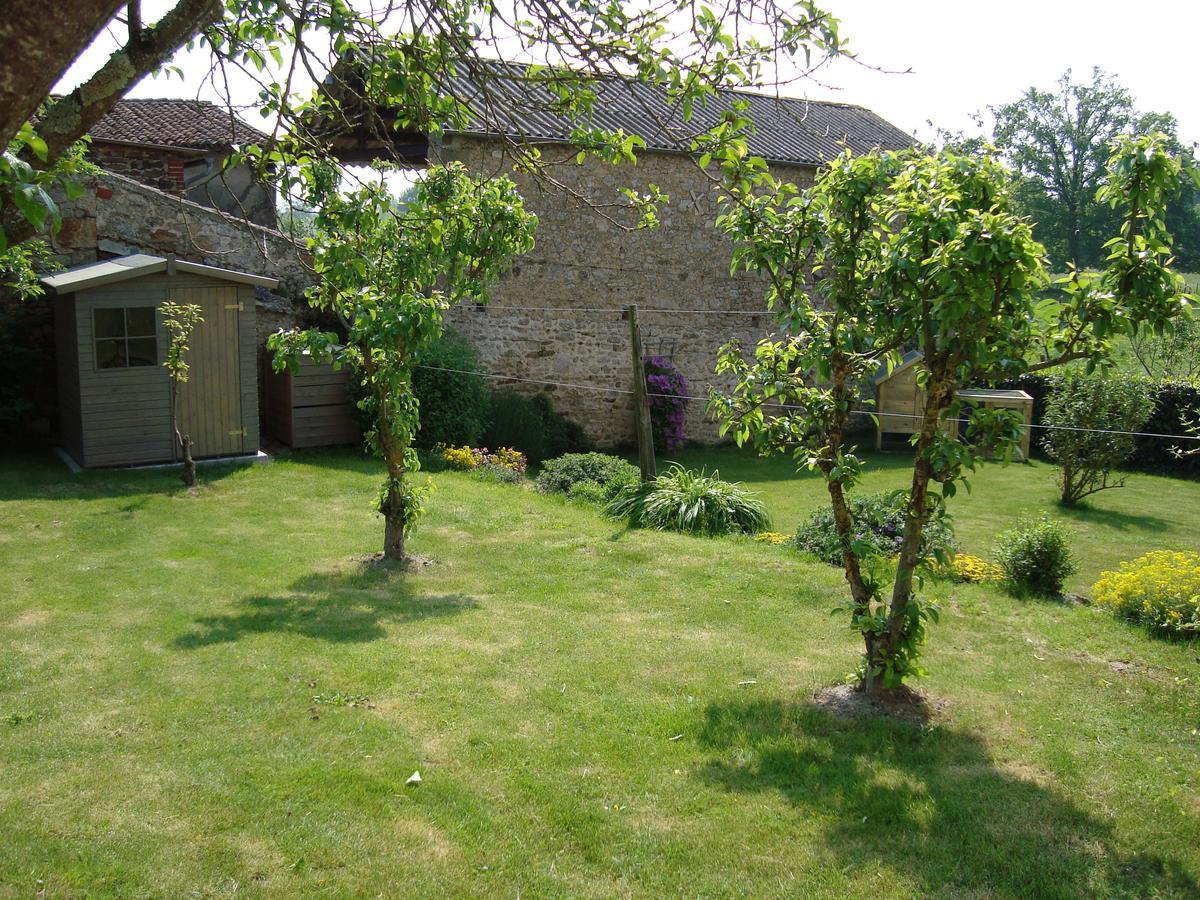 Demeure Du Castel Bed & Breakfast Les Châtelliers-Châteaumur Exterior foto